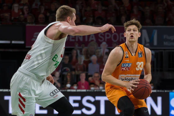 不是新鲜事 不是新鲜事